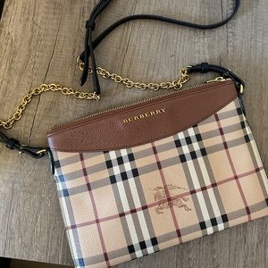 Authentic Burberry Peyton check crossbody/clutch bag